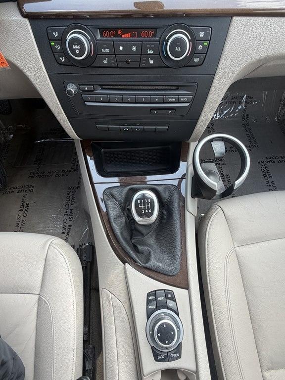 BMW 1-Series  2011