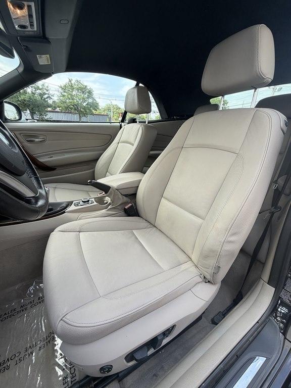 BMW 1-Series  2011