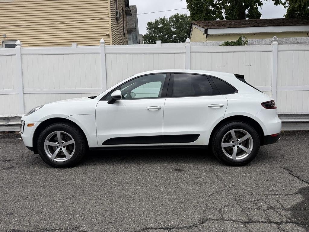 Porsche Macan  2017