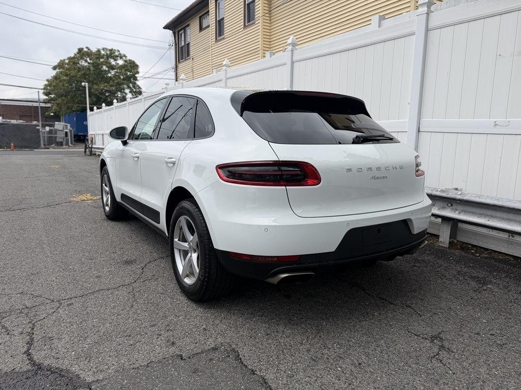 Porsche Macan  2017