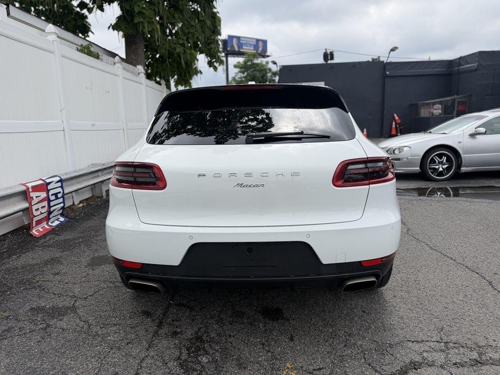 Porsche Macan  2017