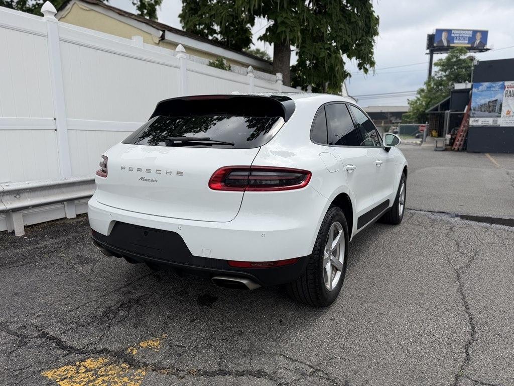 Porsche Macan  2017