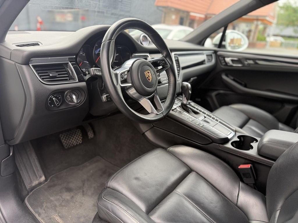 Porsche Macan  2017