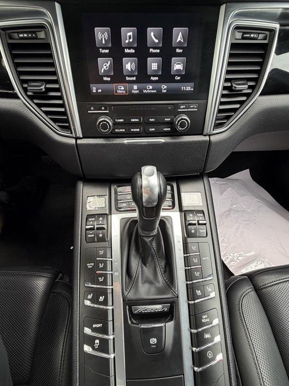 Porsche Macan  2017
