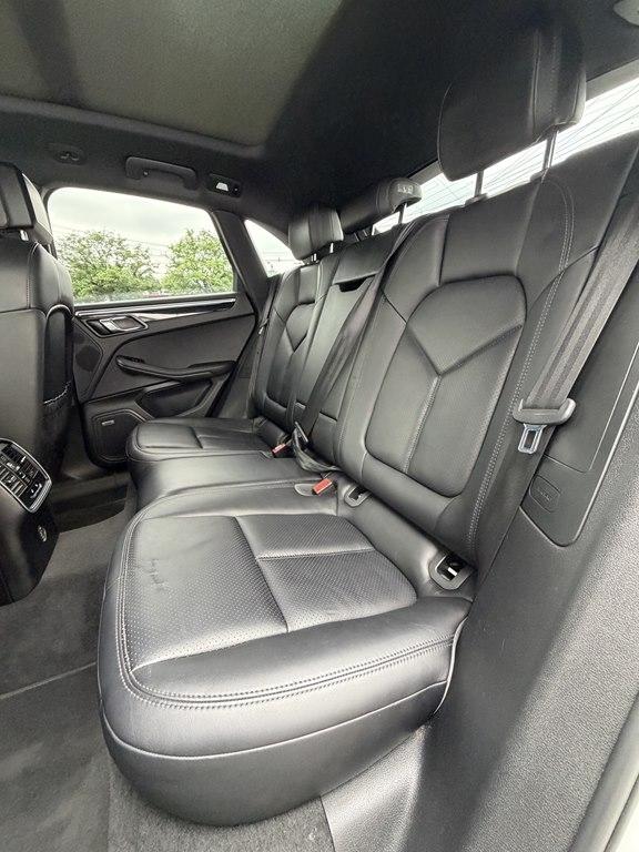 Porsche Macan  2017