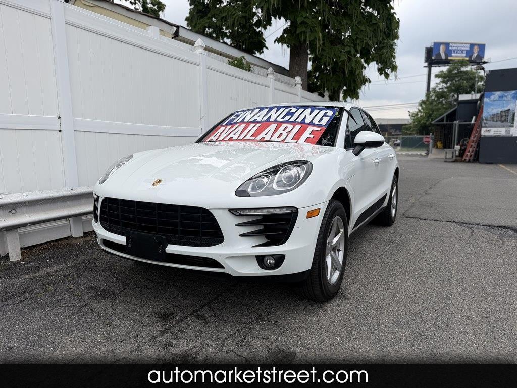 2017 Porsche Macan 
