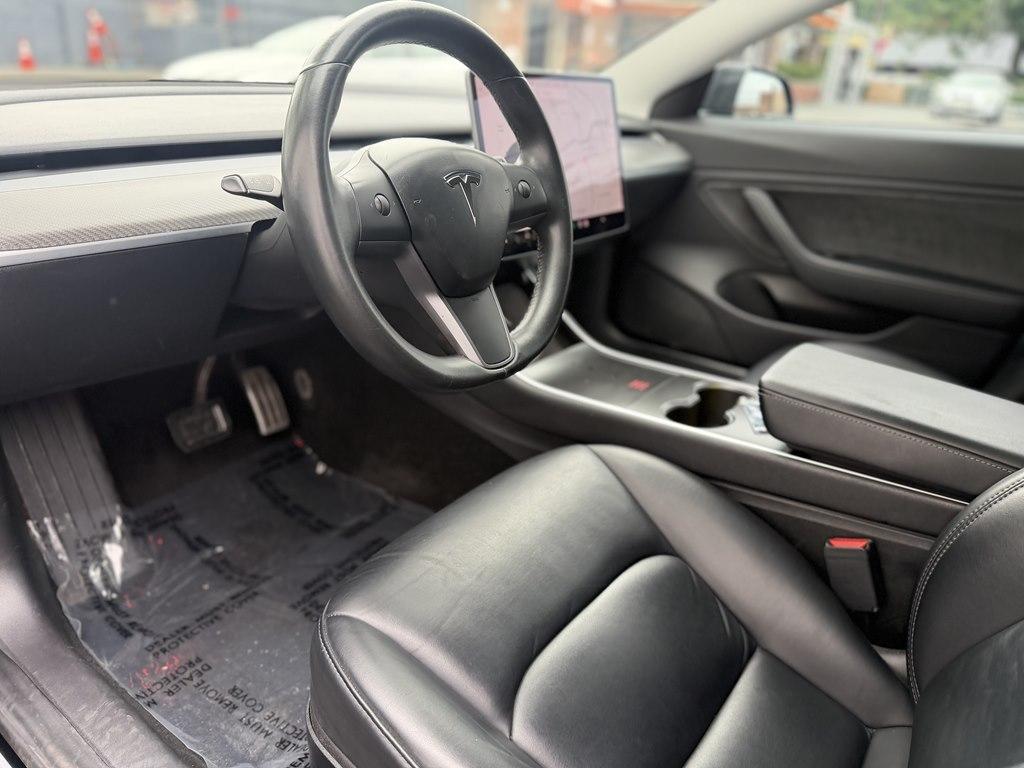 Tesla Model 3  2019