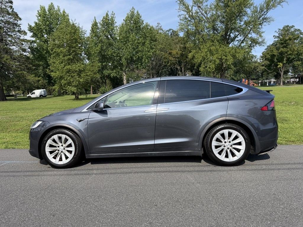 Tesla Model X  2018