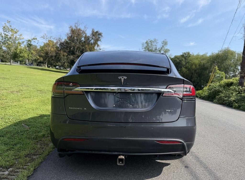 Tesla Model X  2018