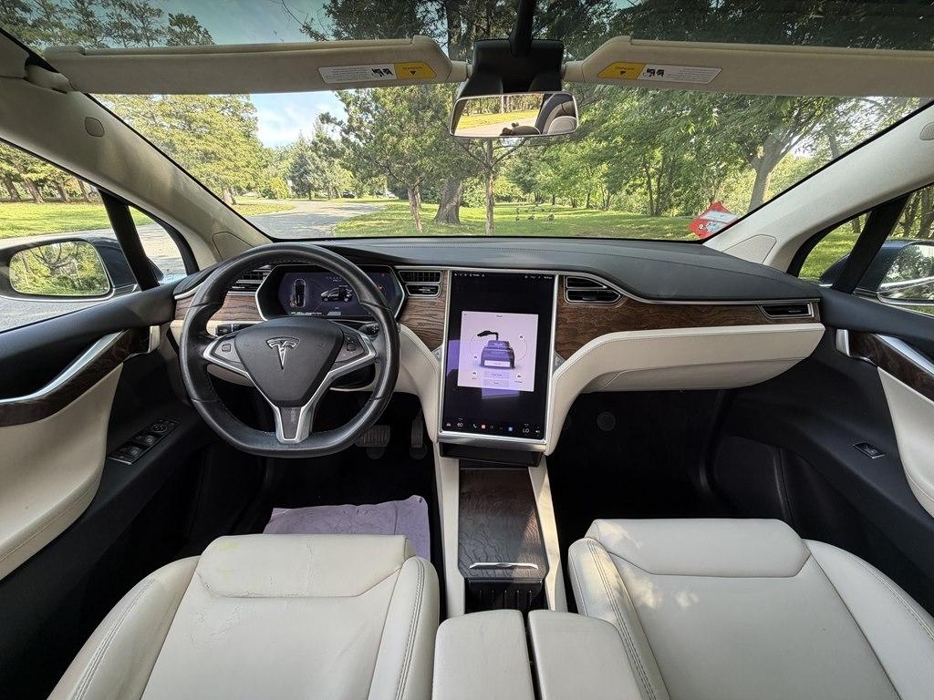 Tesla Model X  2018