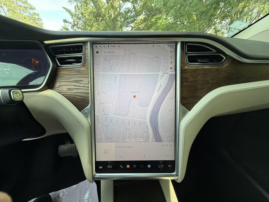 Tesla Model X  2018