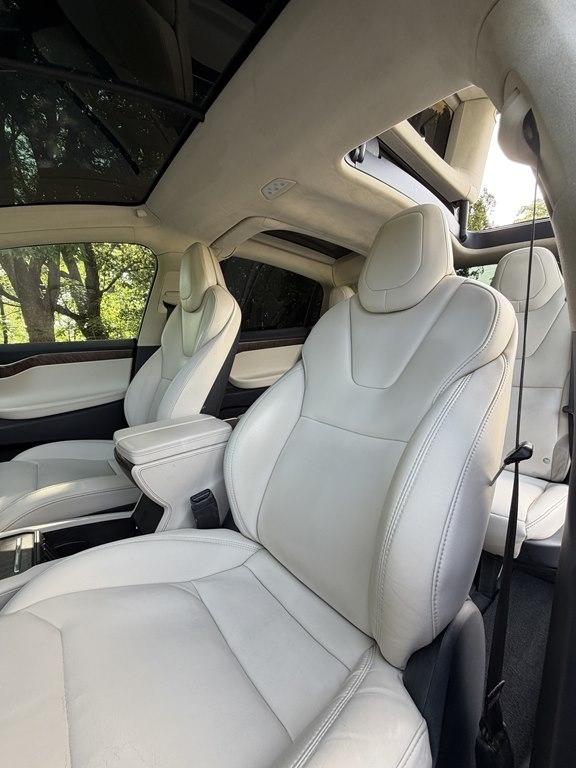 Tesla Model X  2018