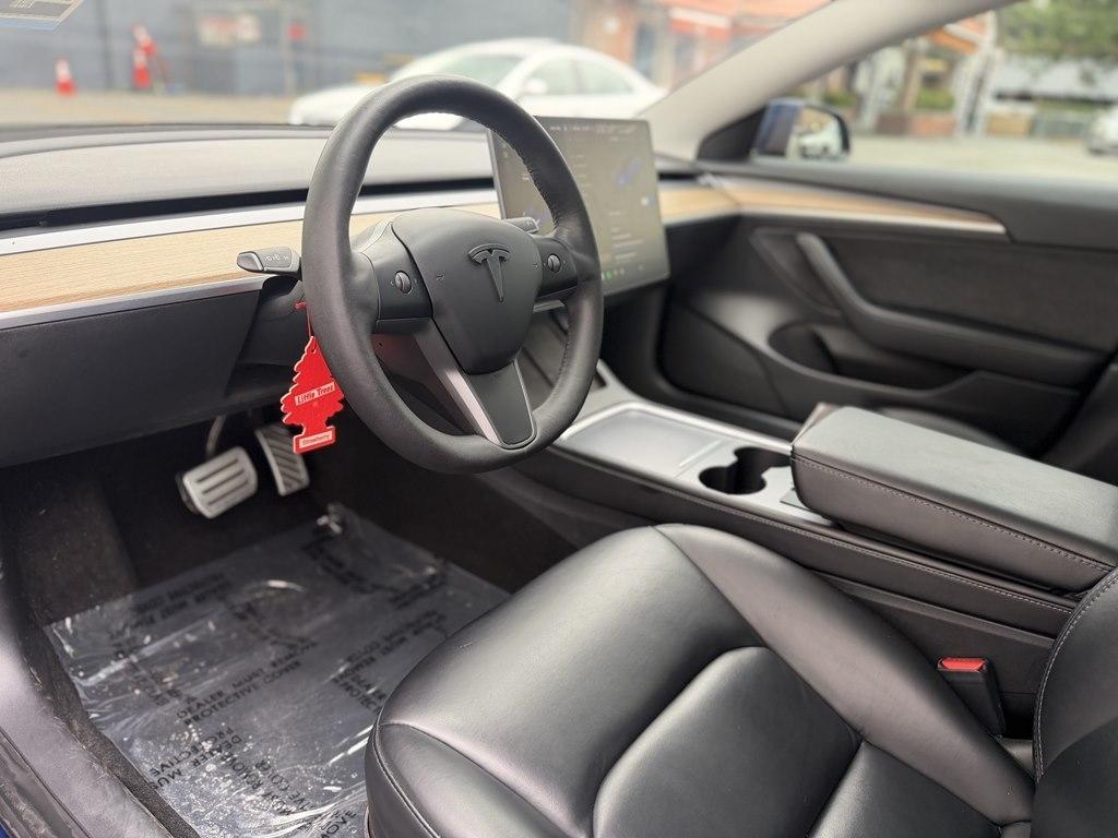 Tesla Model 3  2021