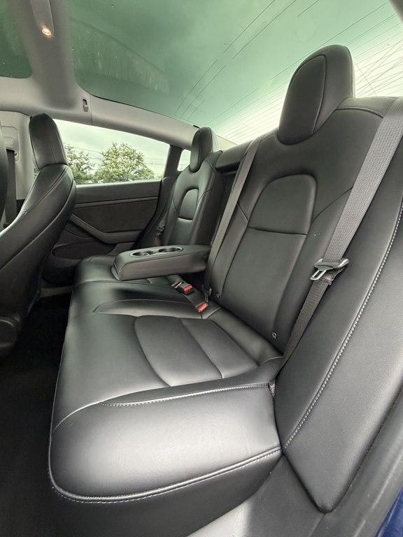 Tesla Model 3  2021
