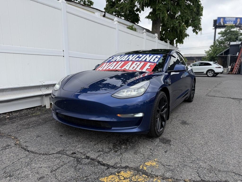 Tesla Model 3  2021