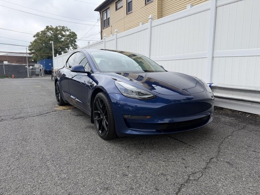 Tesla Model 3  2021