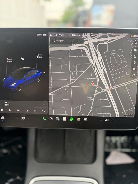 Tesla Model 3  2021