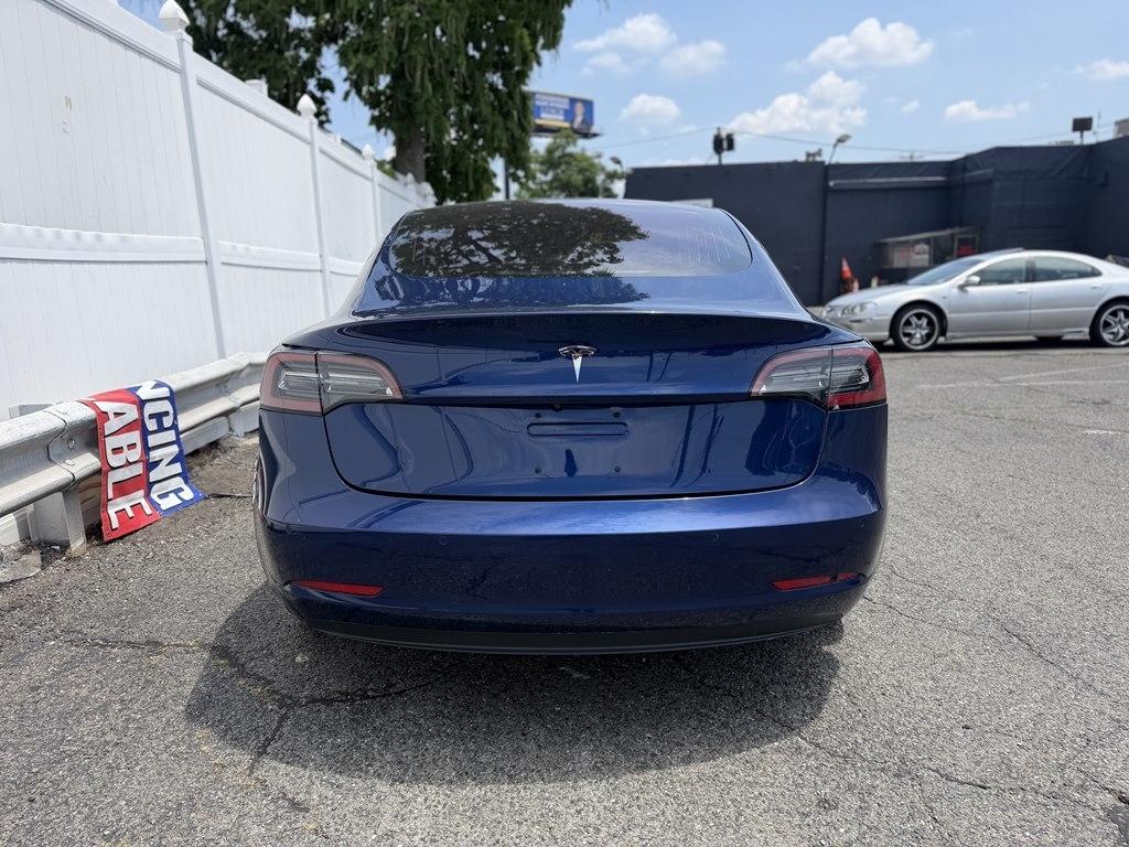 Tesla Model 3  2018