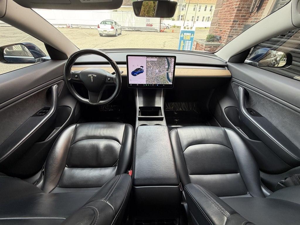 Tesla Model 3  2018