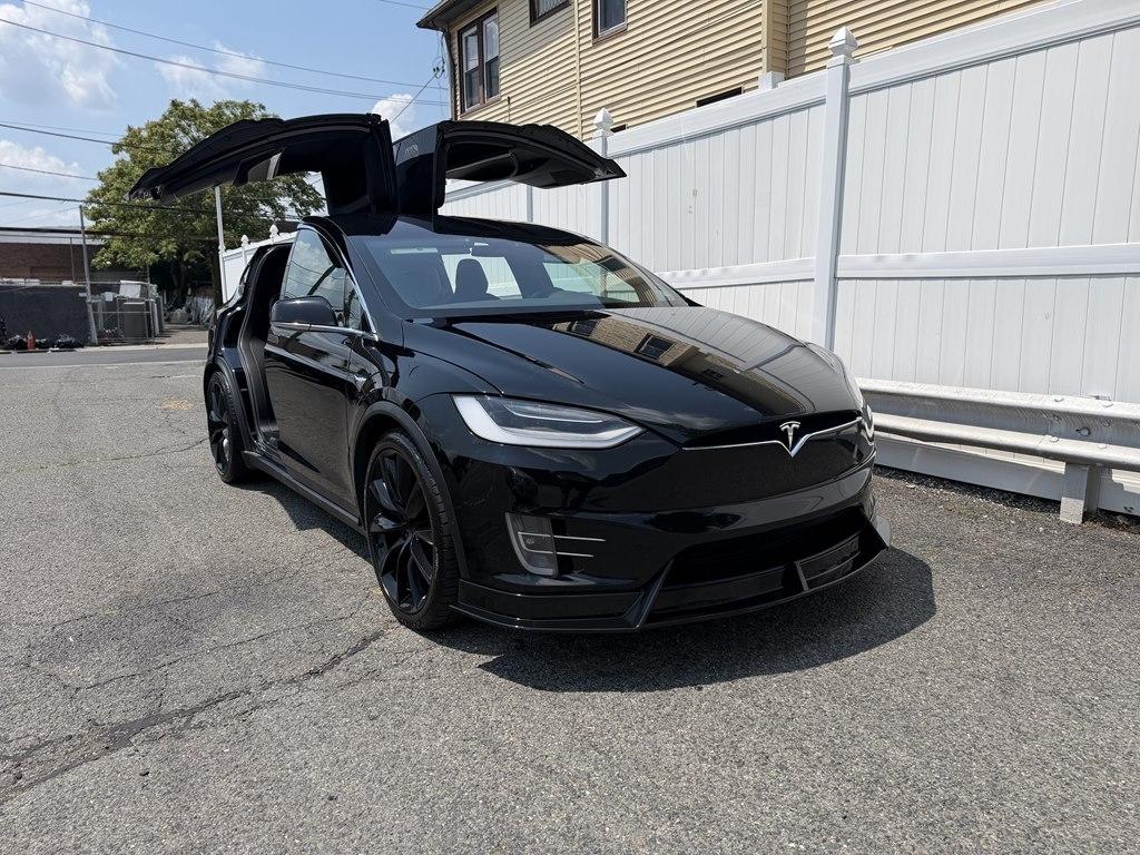 Tesla Model X  2019