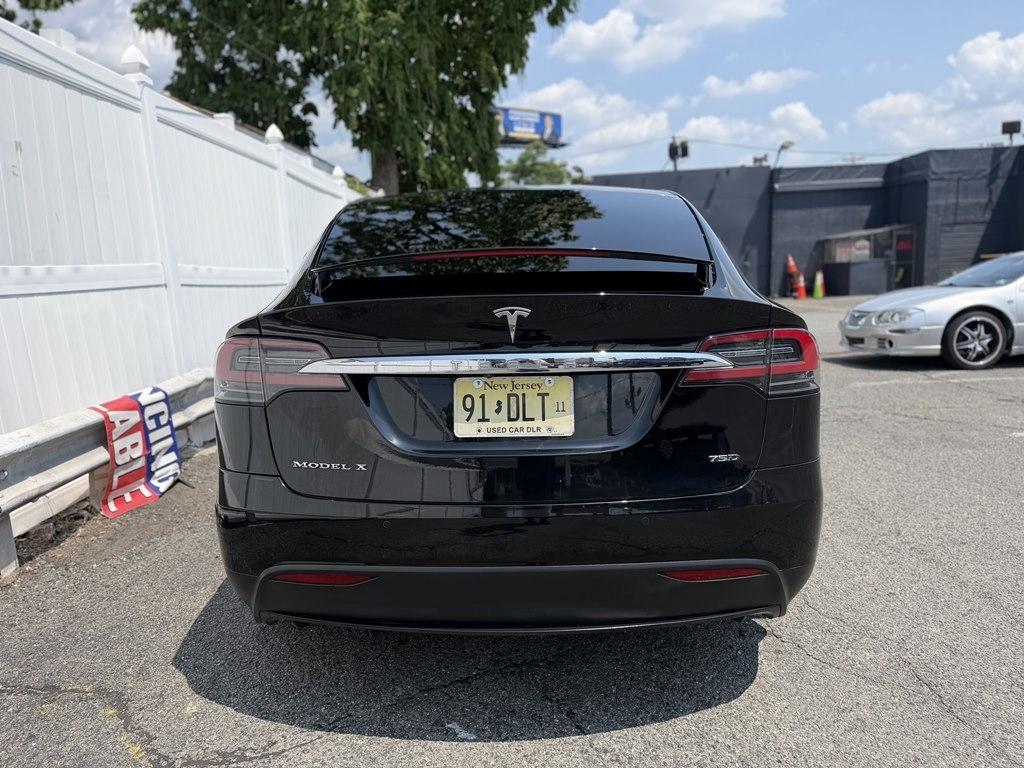 Tesla Model X  2019
