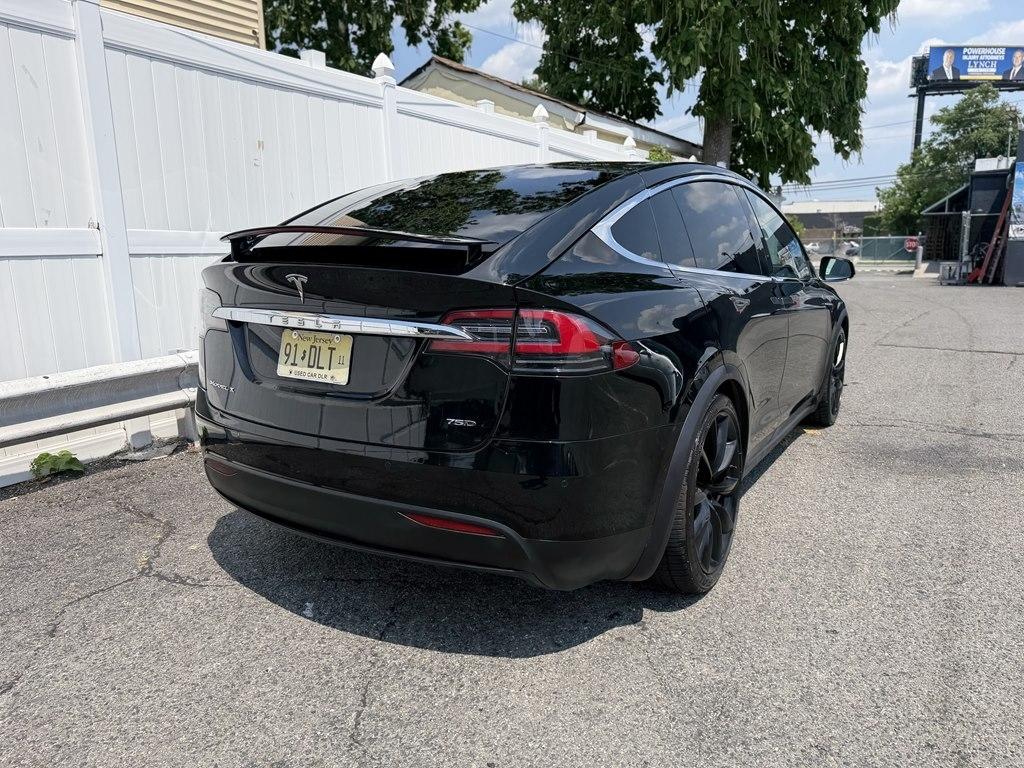Tesla Model X  2019
