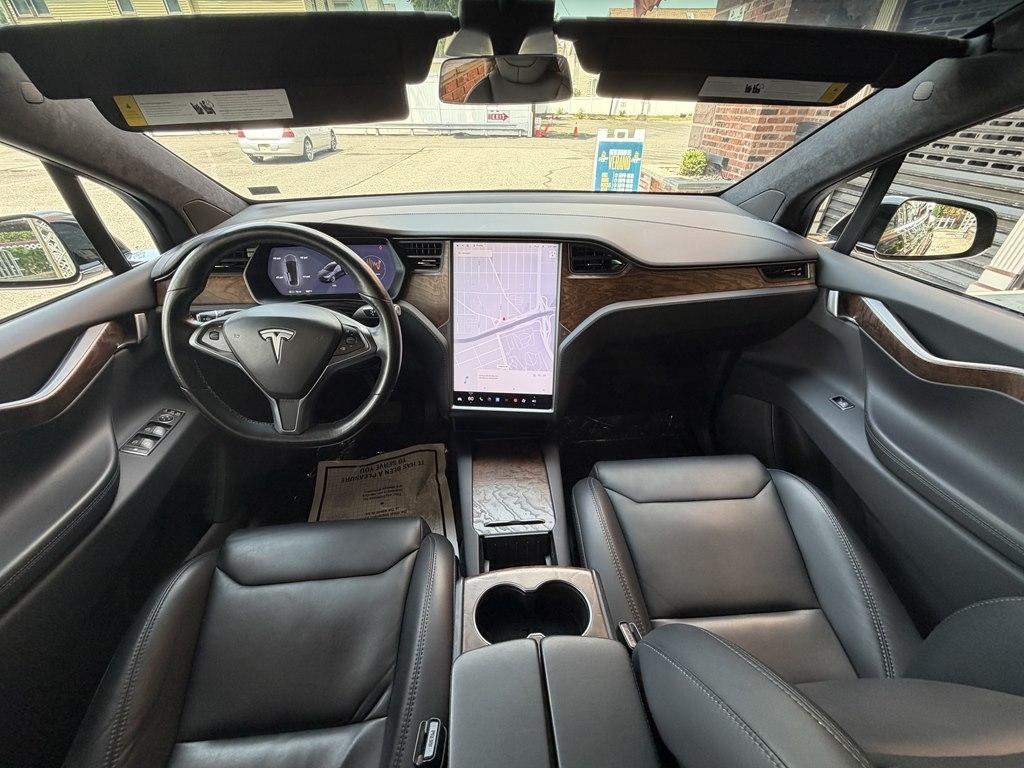 Tesla Model X  2019