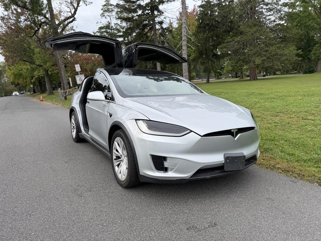 Tesla Model X  2018