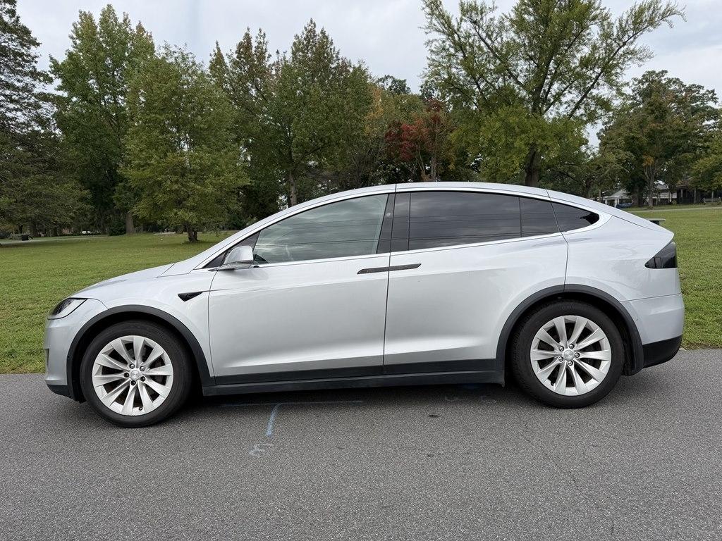 Tesla Model X  2018