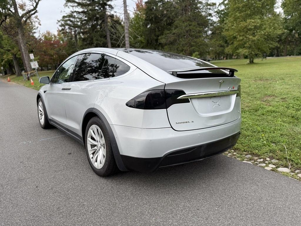 Tesla Model X  2018