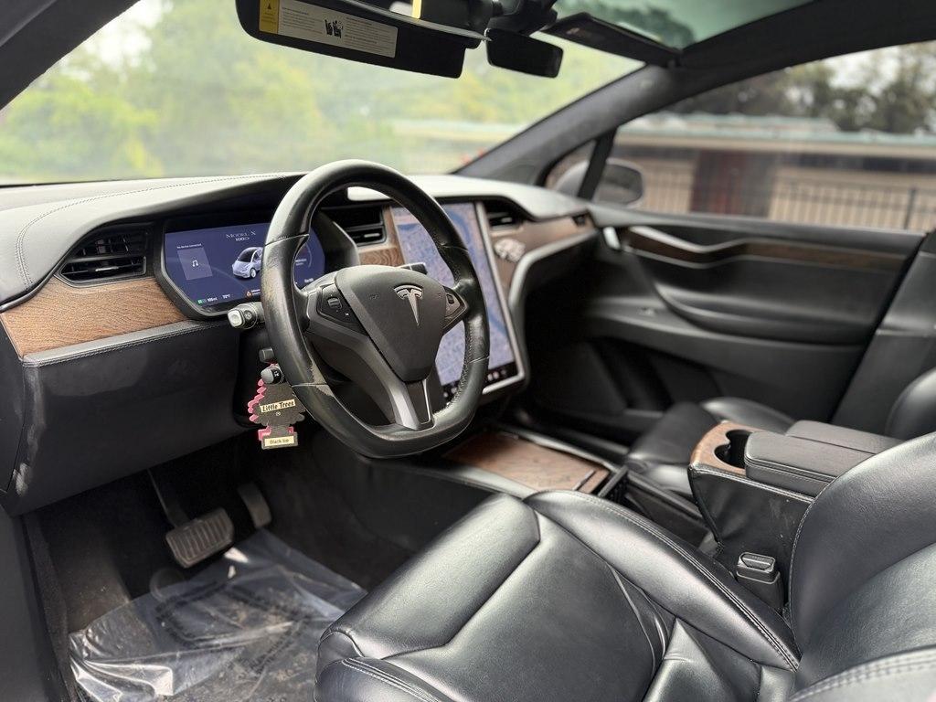 Tesla Model X  2018