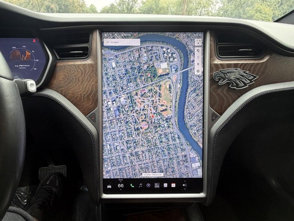 Tesla Model X  2018