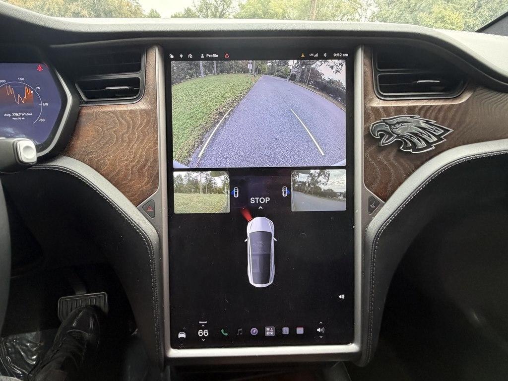 Tesla Model X  2018