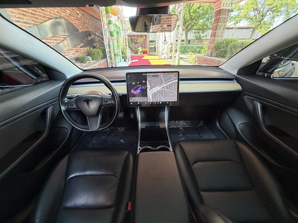 Tesla Model 3  2018