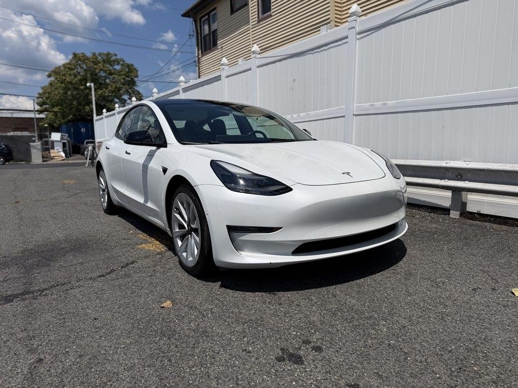 Tesla Model 3  2022