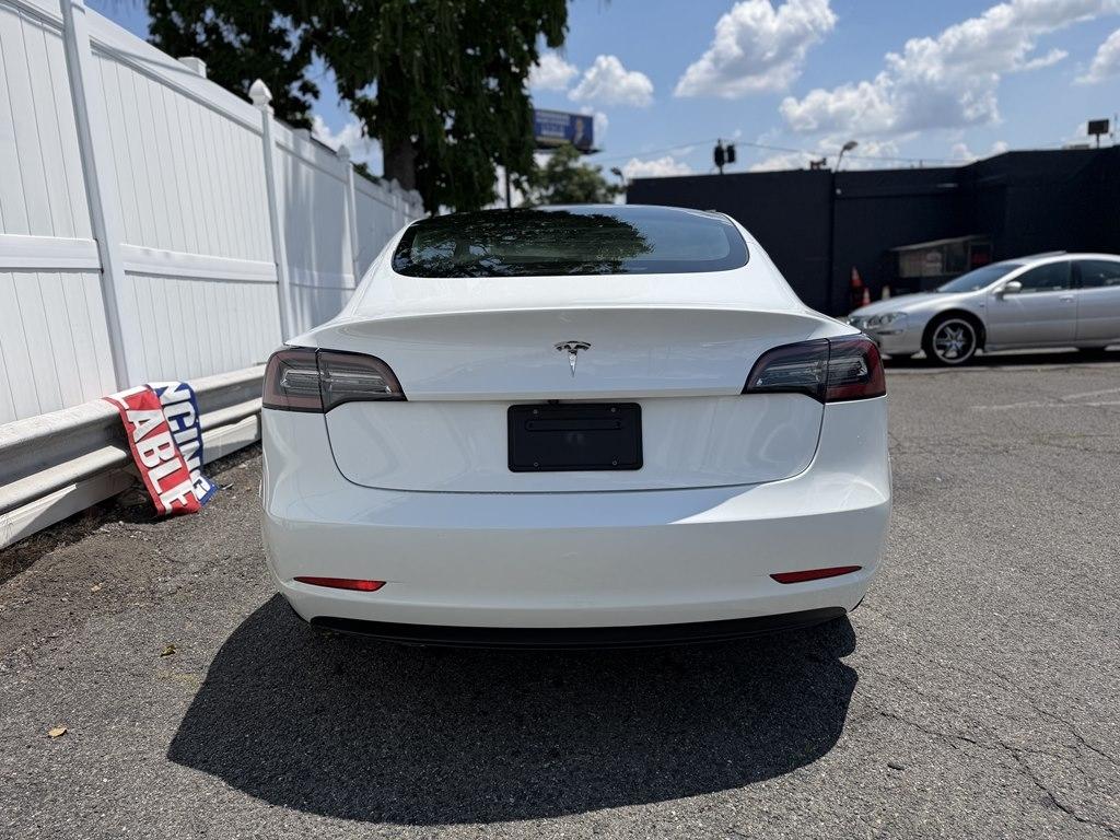 Tesla Model 3  2022