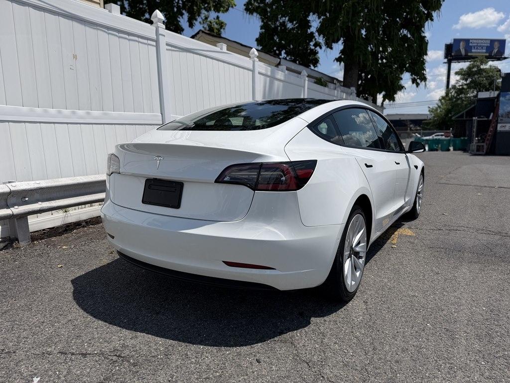 Tesla Model 3  2022