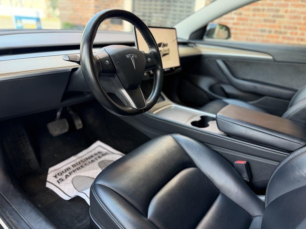 Tesla Model 3  2022