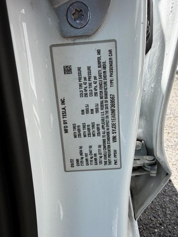 Tesla Model 3  2022