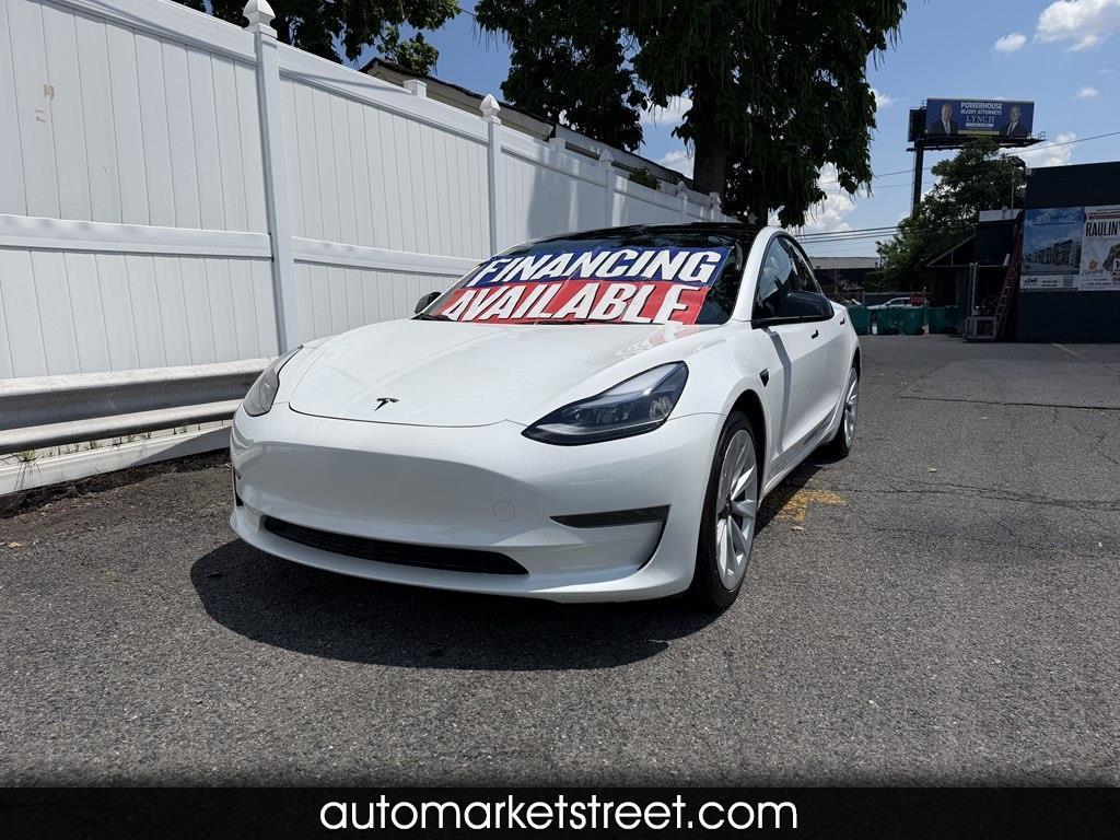 Tesla Model 3  2022