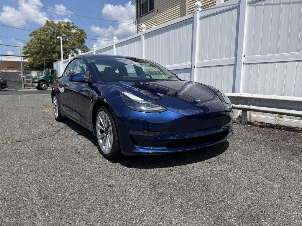 Tesla Model 3  2022