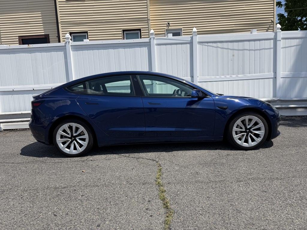 Tesla Model 3  2022