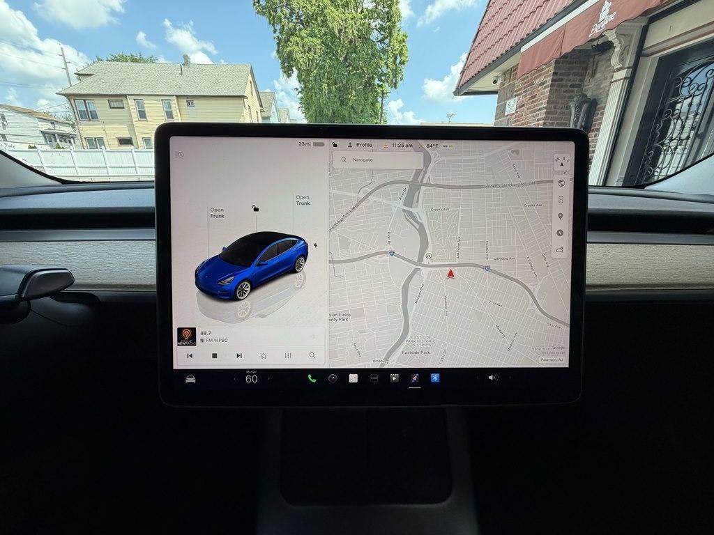 Tesla Model 3  2022