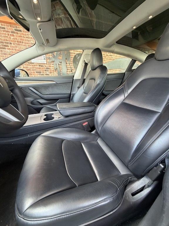 Tesla Model 3  2022