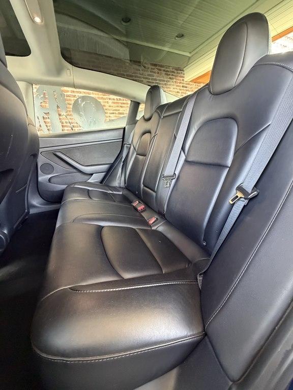 Tesla Model 3  2022