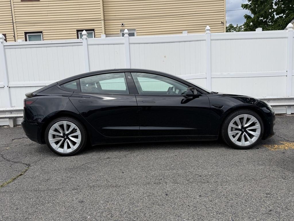 Tesla Model 3  2022