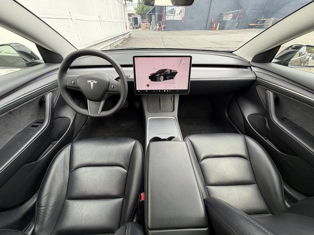 Tesla Model 3  2022