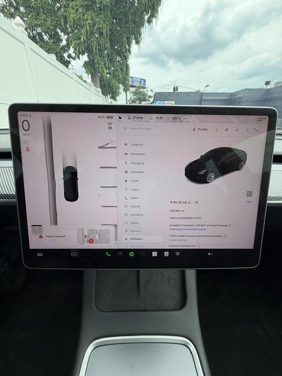 Tesla Model 3  2022