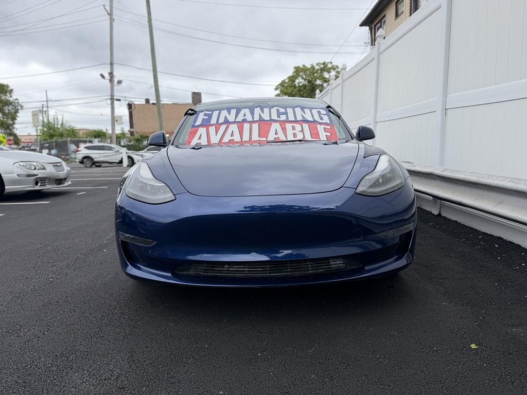 Tesla Model 3  2022