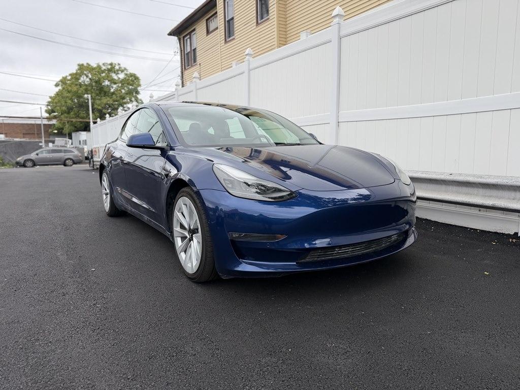 Tesla Model 3  2022